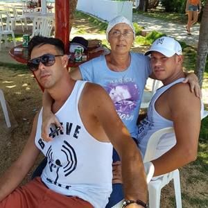 Meet your Posher, Michel